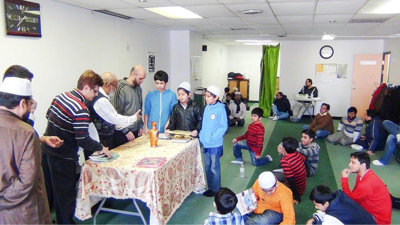 danforth-kids-waiting